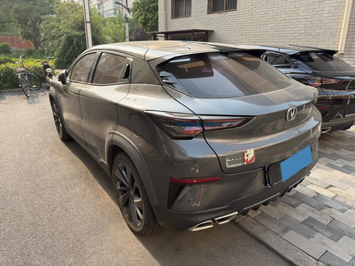 2020 ChangAn UNI-T 1.5T 180HP L4 7DCT,autocango,china used car exporter,china ev exporter,chinese used car exporter,chinese used ev exporter