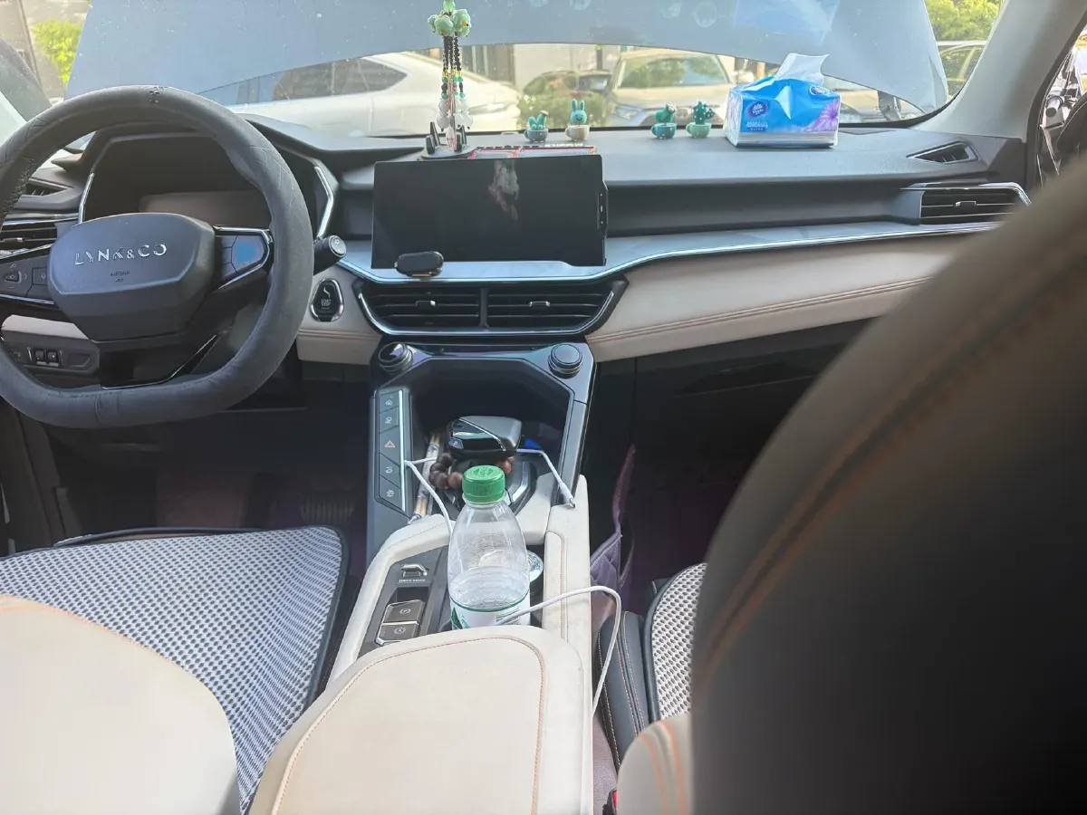 2020 LYNK&CO 06 EM-P 1.5T 177HP L3 7DCT PHEV 11.3KWH,autocango,china used car exporter,china ev exporter,chinese used car exporter,chinese used ev exporter