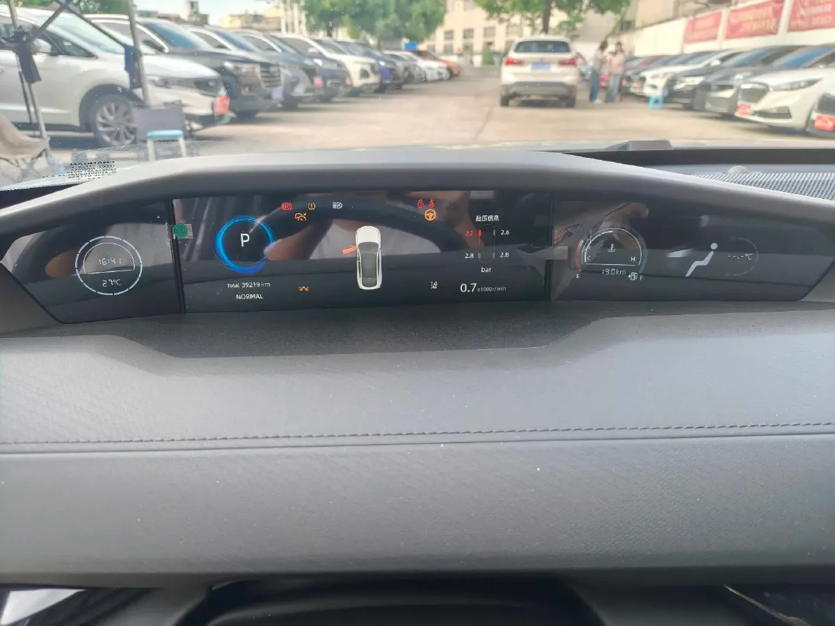 2023 ChangAn UNI-V 1.5T 188HP L4 7DCT,autocango,china used car exporter,china ev exporter,chinese used car exporter,chinese used ev exporter