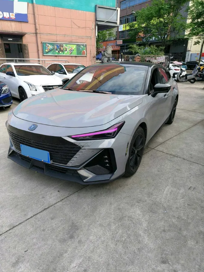 2023 ChangAn UNI-V 1.5T 188HP L4 7DCT,autocango,china used car exporter,china ev exporter,chinese used car exporter,chinese used ev exporter