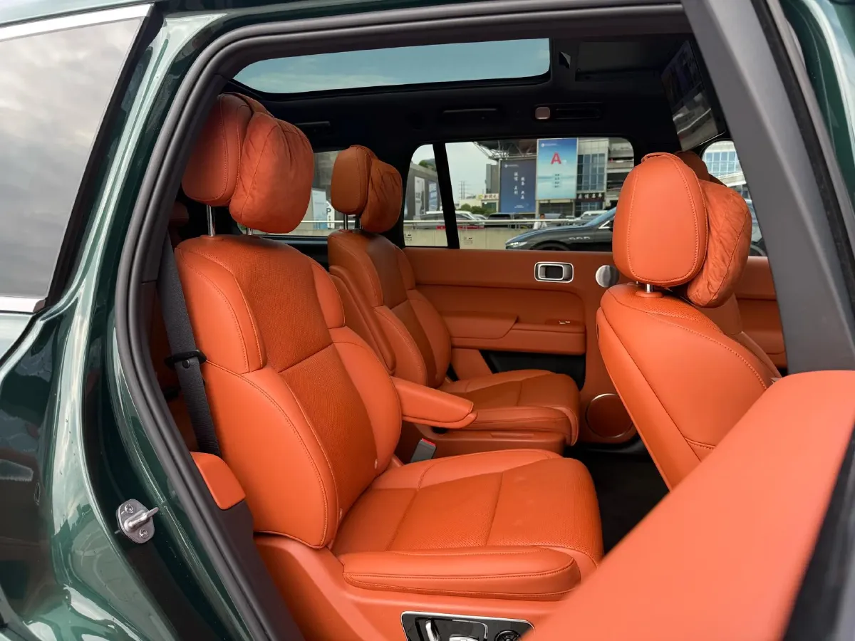 2022 Li L9 Range Extended 154HP REEV 42.6KWH,autocango,china used car exporter,china ev exporter,chinese used car exporter,chinese used ev exporter