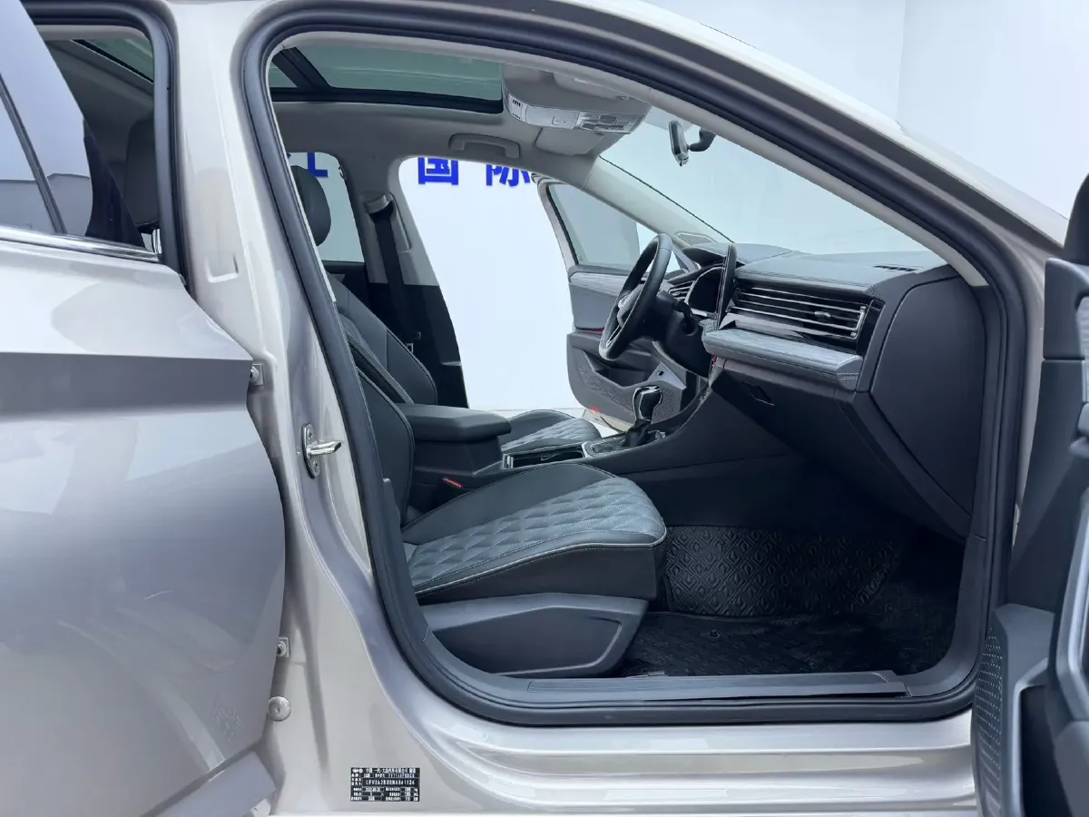 2023 Volkswagen Sagitar 1.4T 150HP L4 7DCT,autocango,china used car exporter,china ev exporter,chinese used car exporter,chinese used ev exporter