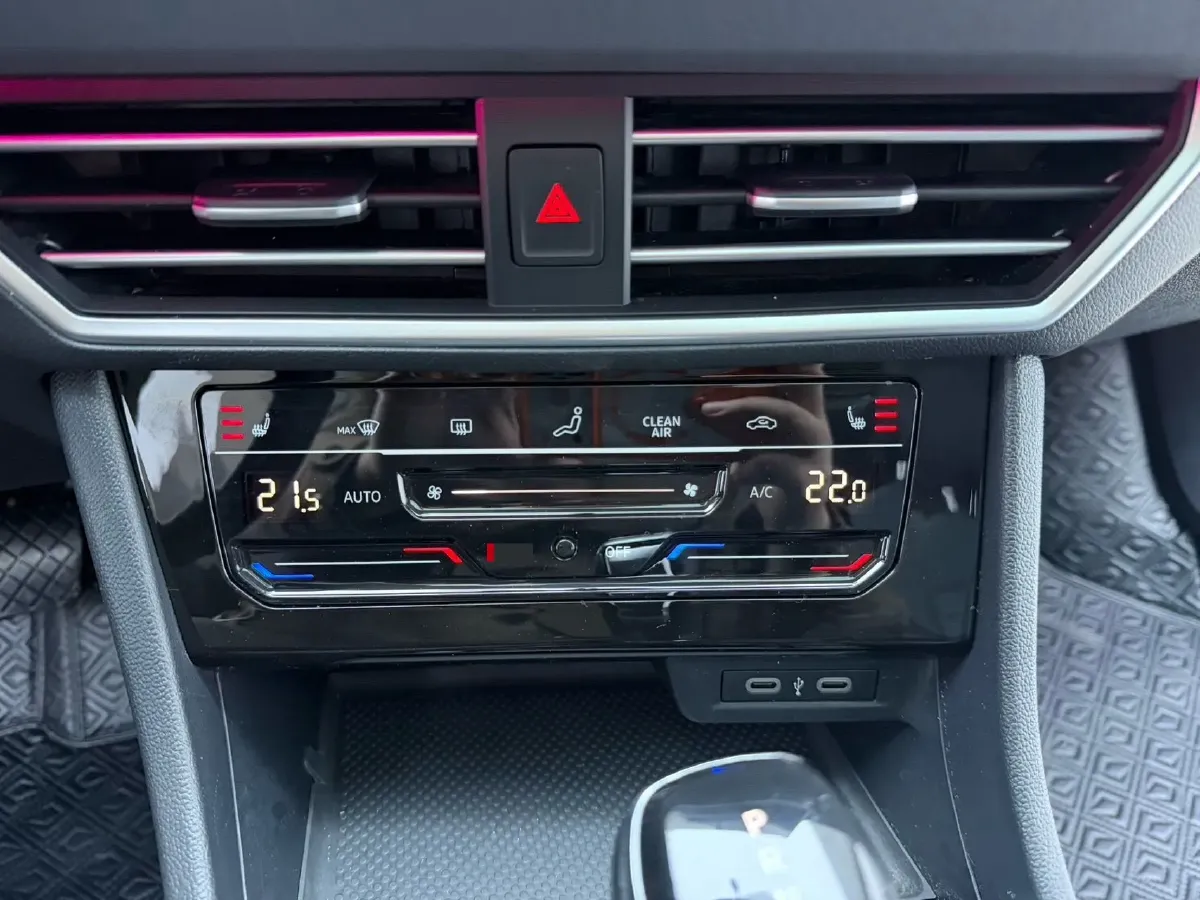 2023 Volkswagen Sagitar 1.4T 150HP L4 7DCT,autocango,china used car exporter,china ev exporter,chinese used car exporter,chinese used ev exporter