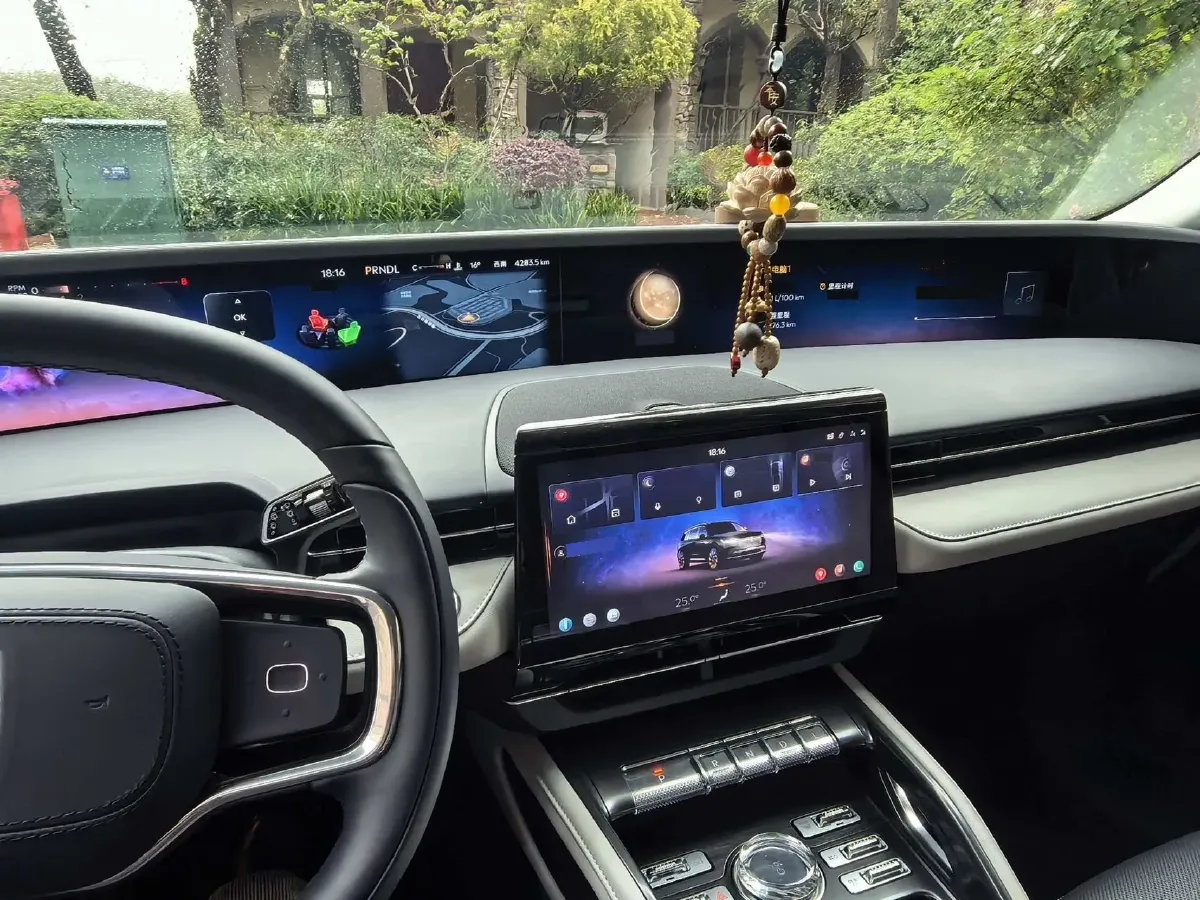 2025 Lincoln Nautilus 2.0T 261HP L4 8AT,autocango,china used car exporter,china ev exporter,chinese used car exporter,chinese used ev exporter