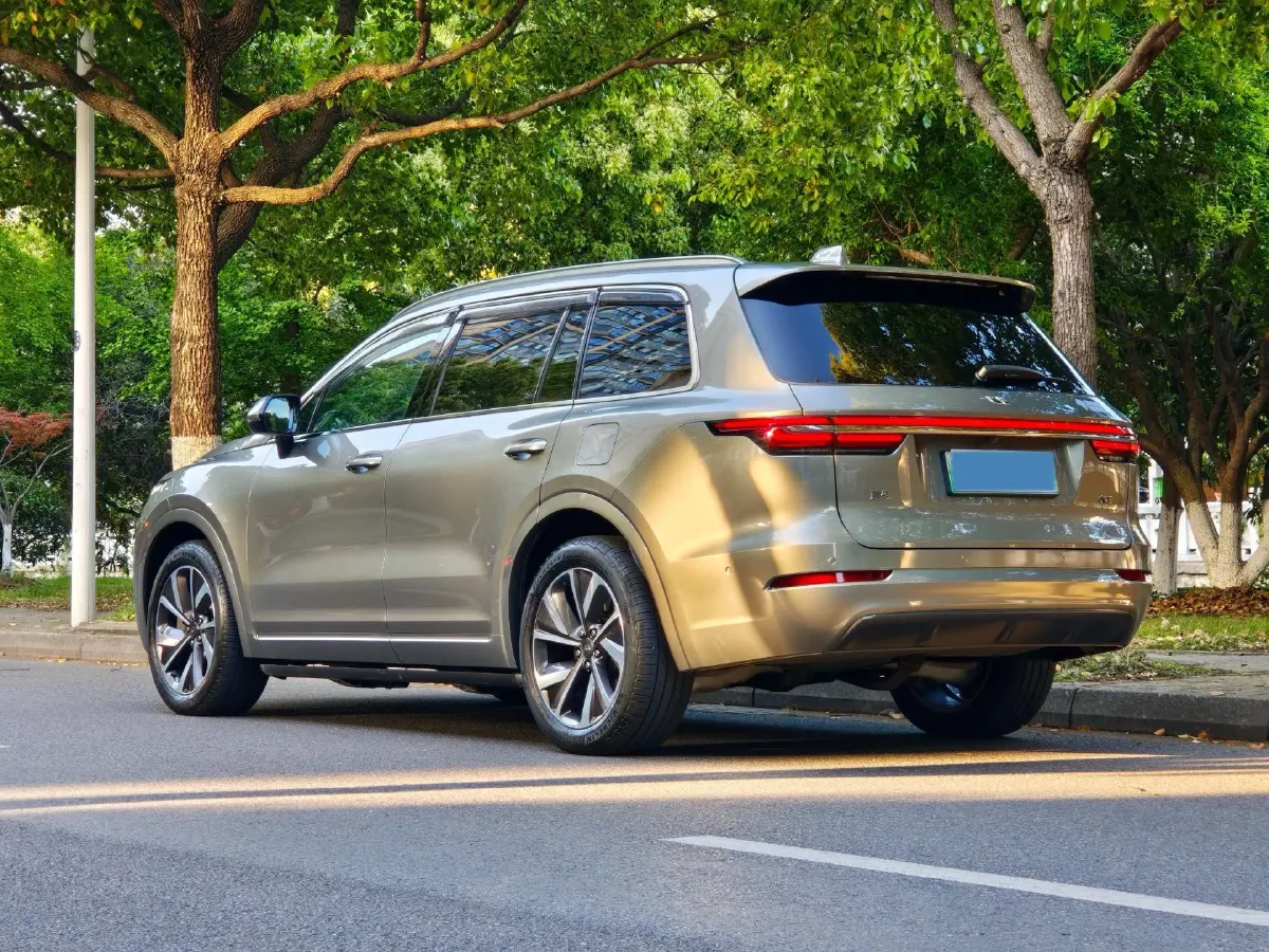 2021 Li ONE Range Extended 131HP REEV 40.5KWH,autocango,china used car exporter,china ev exporter,chinese used car exporter,chinese used ev exporter