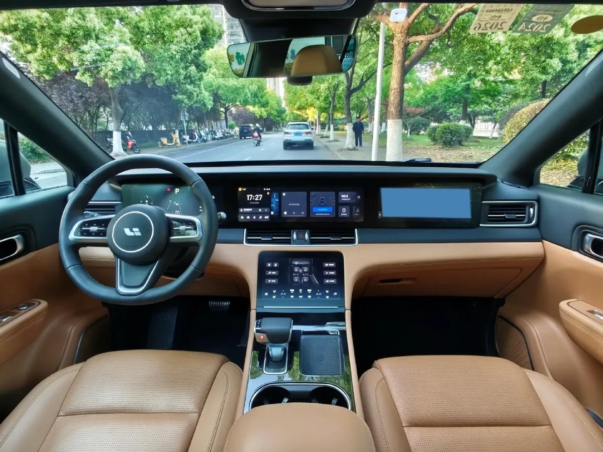2021 Li ONE Range Extended 131HP REEV 40.5KWH,autocango,china used car exporter,china ev exporter,chinese used car exporter,chinese used ev exporter
