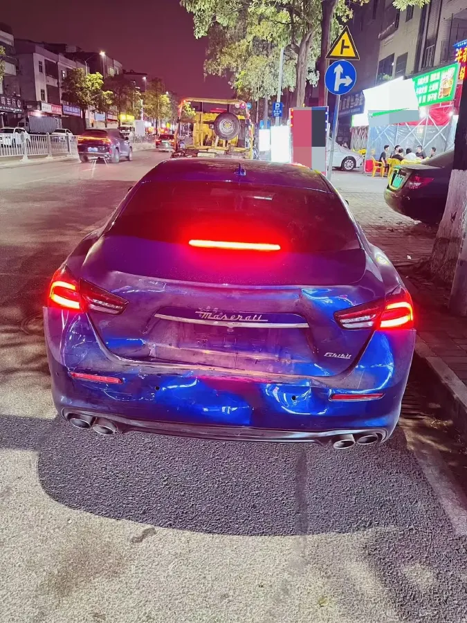 2021 Maserati Ghibli 2.0T 330HP L4 8AT,autocango,china used car exporter,china ev exporter,chinese used car exporter,chinese used ev exporter