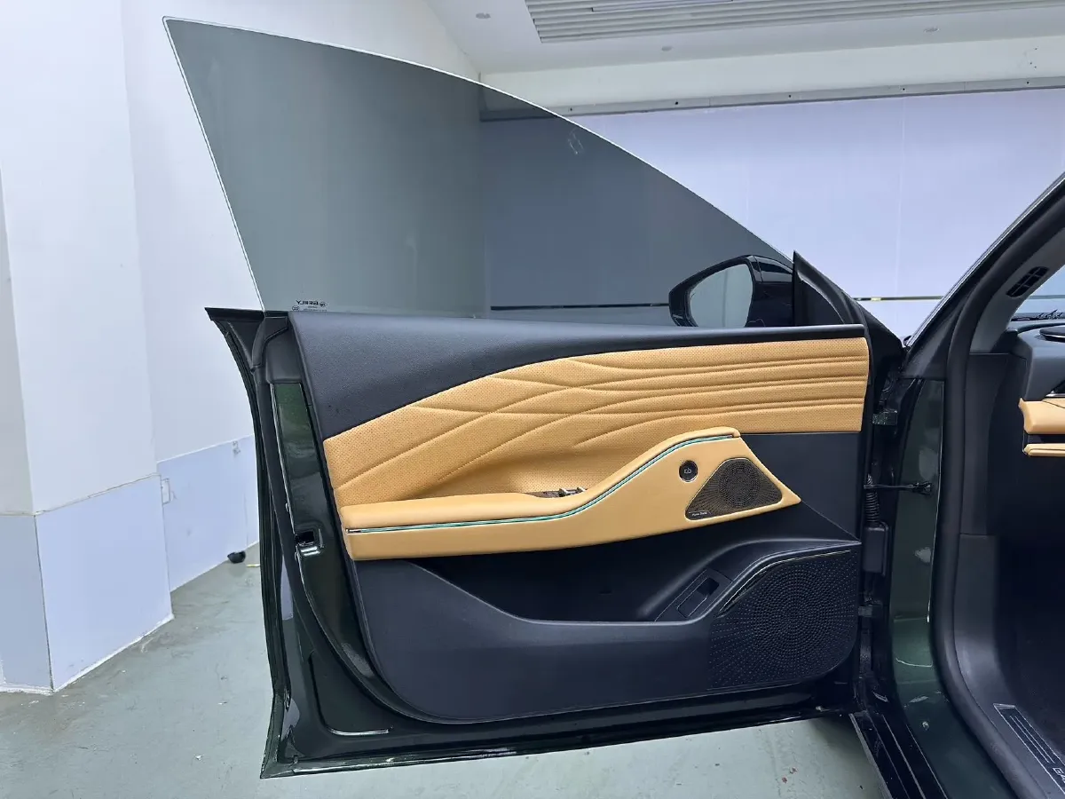 2025 Geely Galaxy Starshine 8 1.5L 112HP L4 1DHT PHEV,autocango,china used car exporter,china ev exporter,chinese used car exporter,chinese used ev exporter