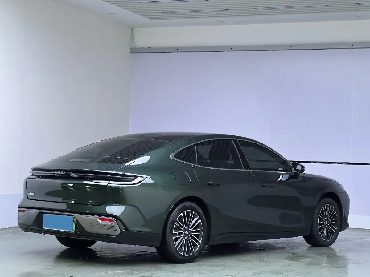 2025 Geely Galaxy Starshine 8 1.5L 112HP L4 1DHT PHEV,autocango,china used car exporter,china ev exporter,chinese used car exporter,chinese used ev exporter