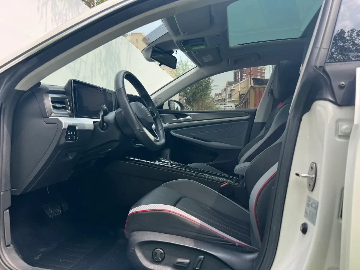 2023 Volkswagen Lamando 1.4T 150HP L4 7DCT,autocango,china used car exporter,china ev exporter,chinese used car exporter,chinese used ev exporter