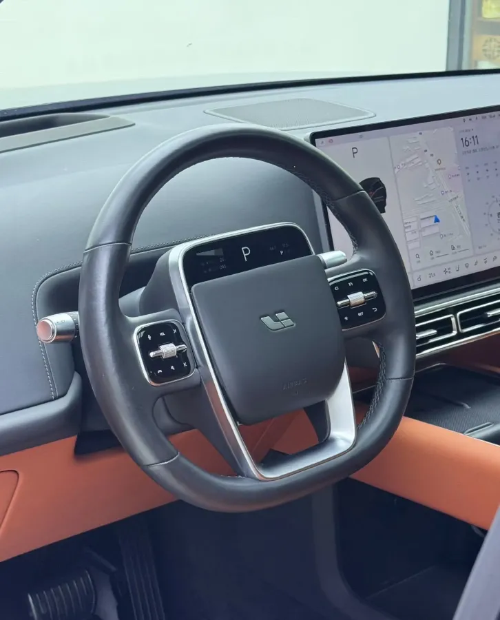 2023 Li L8 Range Extended 154HP REEV 40.9KWH,autocango,china used car exporter,china ev exporter,chinese used car exporter,chinese used ev exporter