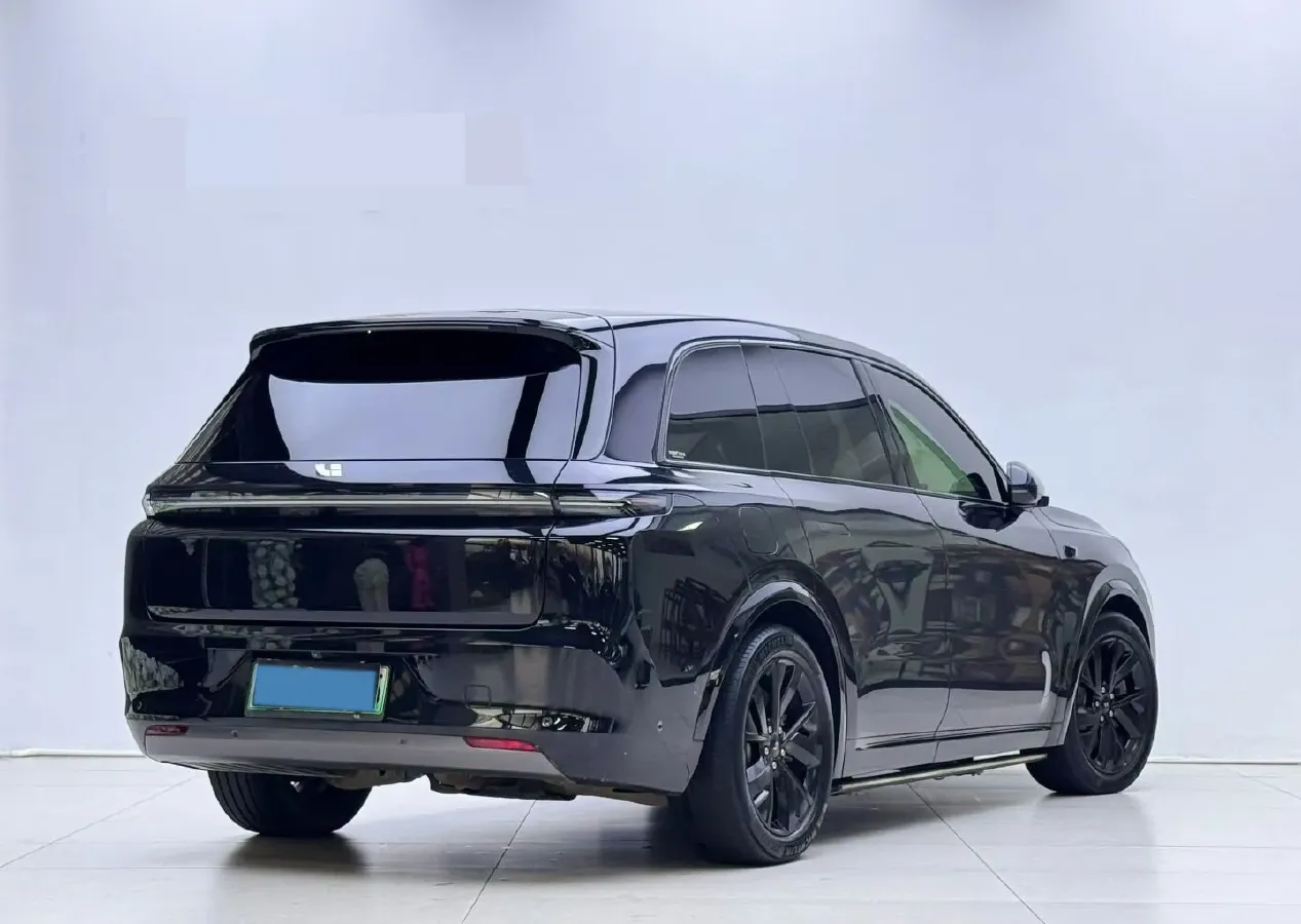2023 Li L8 Range Extended 154HP REEV 40.9KWH,autocango,china used car exporter,china ev exporter,chinese used car exporter,chinese used ev exporter