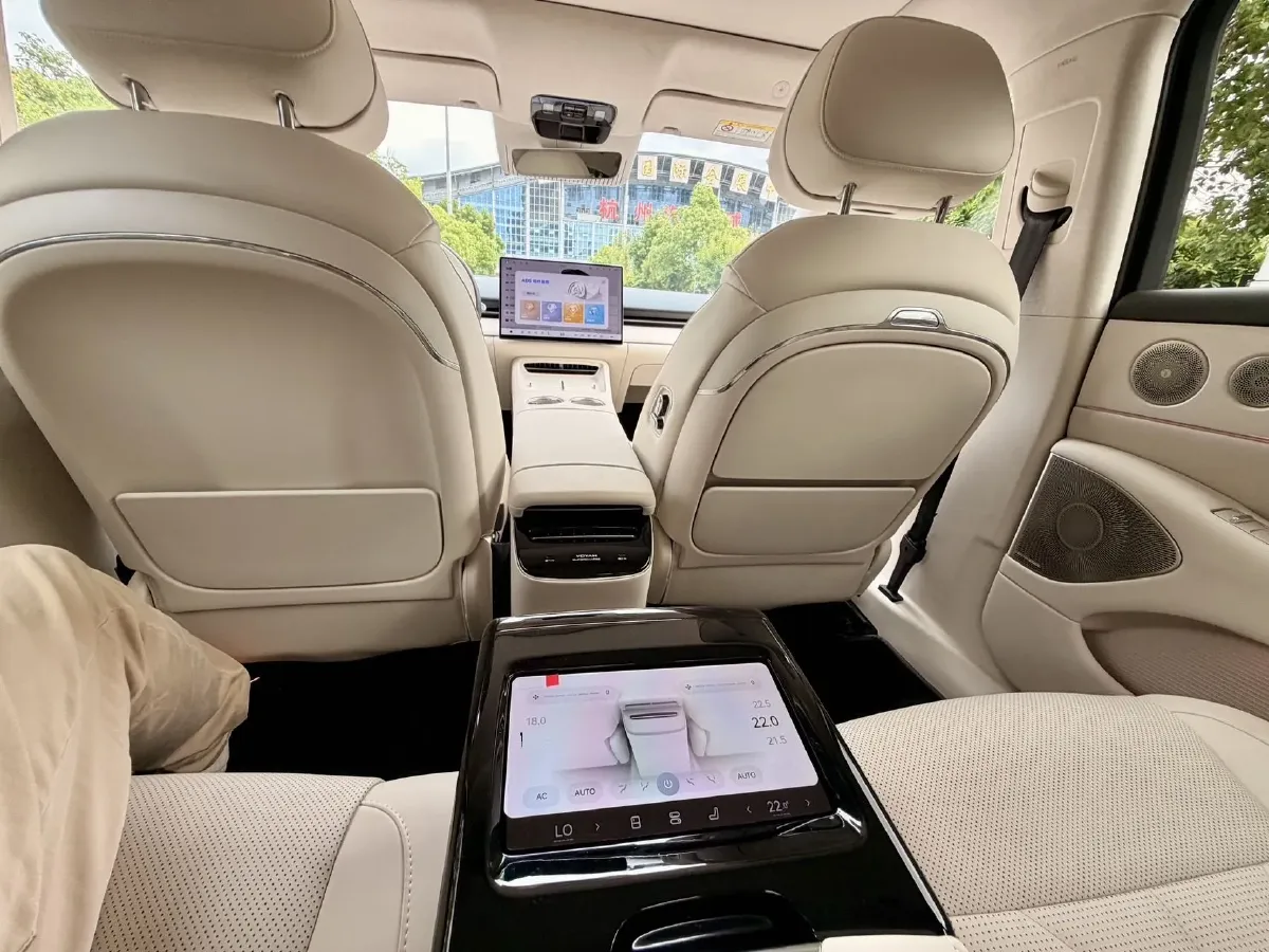 2026 Voyah ZhuiGuang L 1.5T 150HP L4 PHEV,autocango,china used car exporter,china ev exporter,chinese used car exporter,chinese used ev exporter