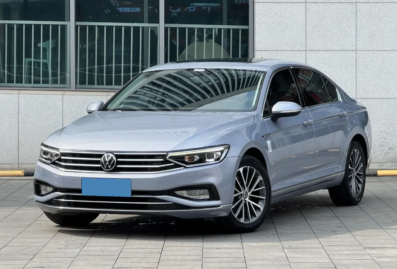 2020 Volkswagen Magotan 2.0T 186HP L4 7DCT,autocango,china used car exporter,china ev exporter,chinese used car exporter,chinese used ev exporter