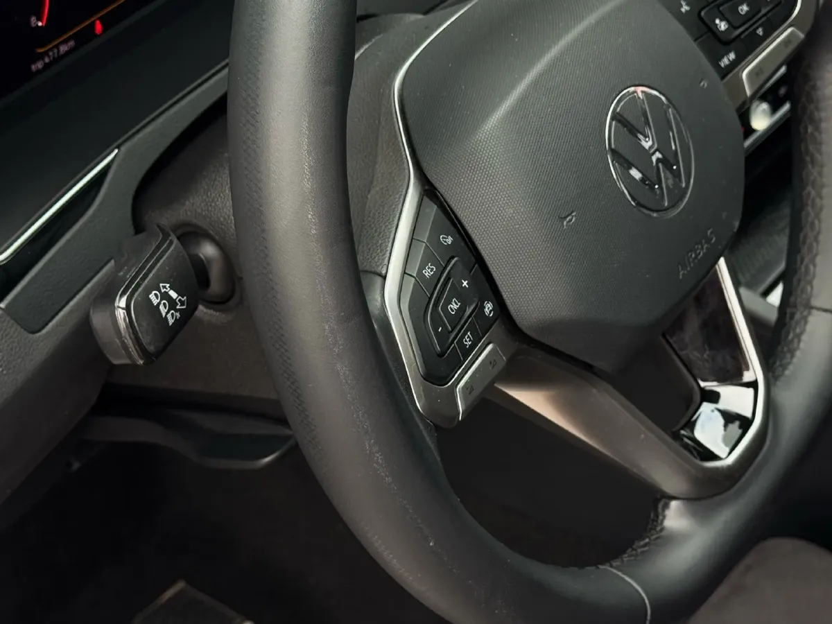 2020 Volkswagen Magotan 2.0T 186HP L4 7DCT,autocango,china used car exporter,china ev exporter,chinese used car exporter,chinese used ev exporter