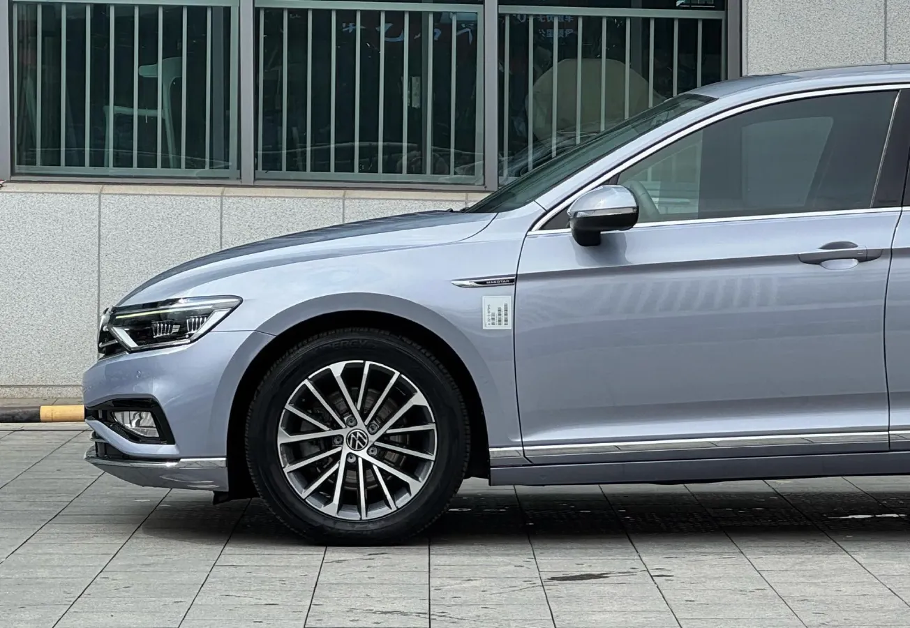 2020 Volkswagen Magotan 2.0T 186HP L4 7DCT,autocango,china used car exporter,china ev exporter,chinese used car exporter,chinese used ev exporter