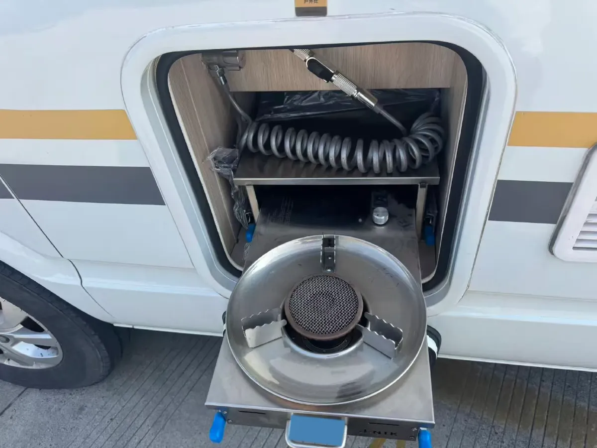 2021 MAXUS XinTu V80 2.0T 127HP L4 6MT,autocango,china used car exporter,china ev exporter,chinese used car exporter,chinese used ev exporter