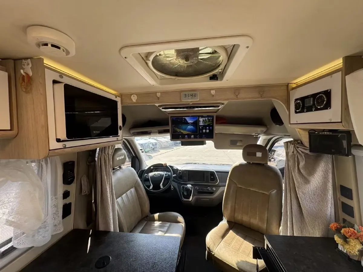 2021 MAXUS XinTu V80 2.0T 127HP L4 6MT,autocango,china used car exporter,china ev exporter,chinese used car exporter,chinese used ev exporter