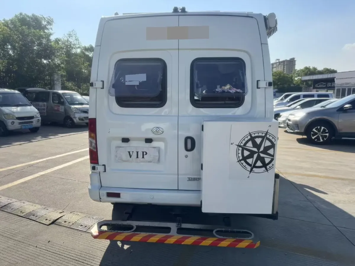 2021 MAXUS XinTu V80 2.0T 127HP L4 6MT,autocango,china used car exporter,china ev exporter,chinese used car exporter,chinese used ev exporter
