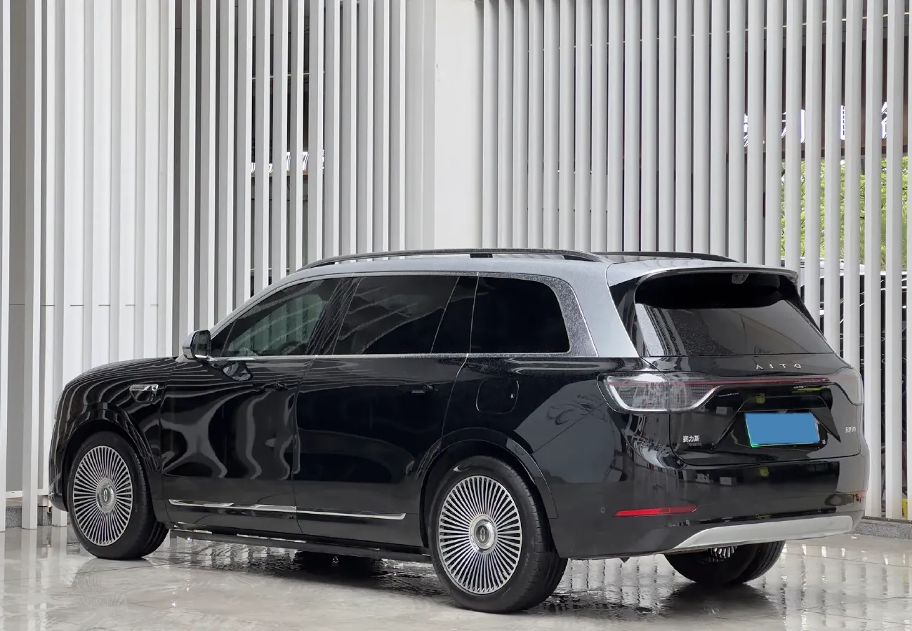 2025 AITO AITO M9 REEV 160HP REEV 52KWH,autocango,china used car exporter,china ev exporter,chinese used car exporter,chinese used ev exporter