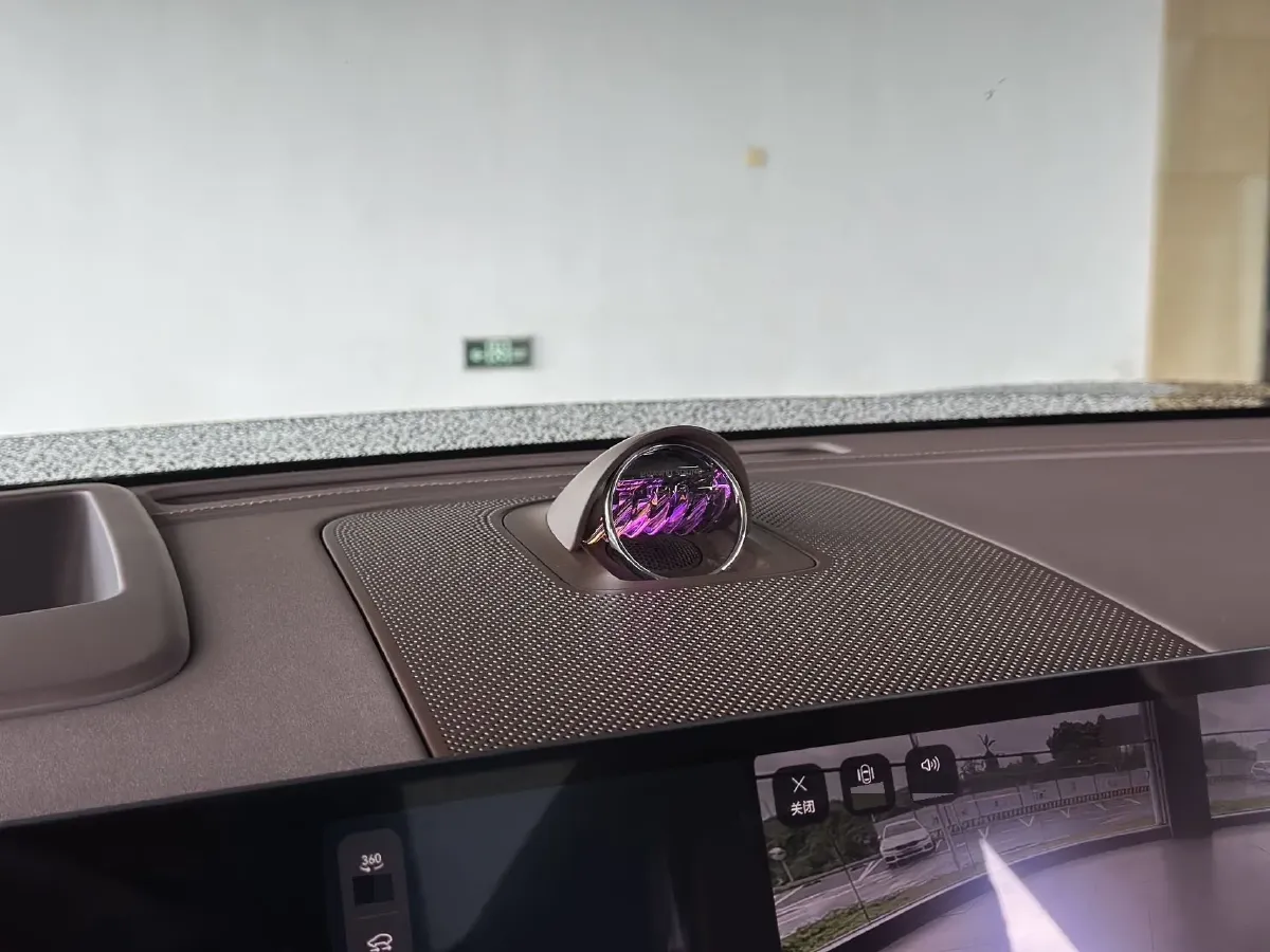 2025 AITO AITO M9 REEV 160HP REEV 52KWH,autocango,china used car exporter,china ev exporter,chinese used car exporter,chinese used ev exporter