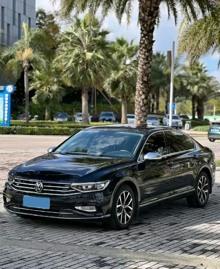 2020 Volkswagen Magotan 2.0T 186HP L4 7DCT,autocango,china used car exporter,china ev exporter,chinese used car exporter,chinese used ev exporter