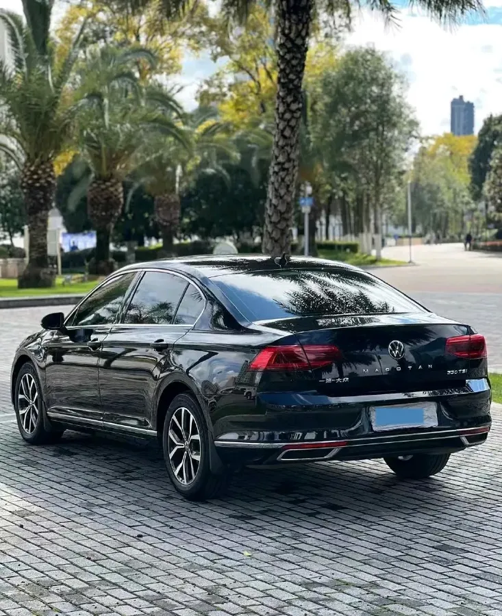 2020 Volkswagen Magotan 2.0T 186HP L4 7DCT,autocango,china used car exporter,china ev exporter,chinese used car exporter,chinese used ev exporter