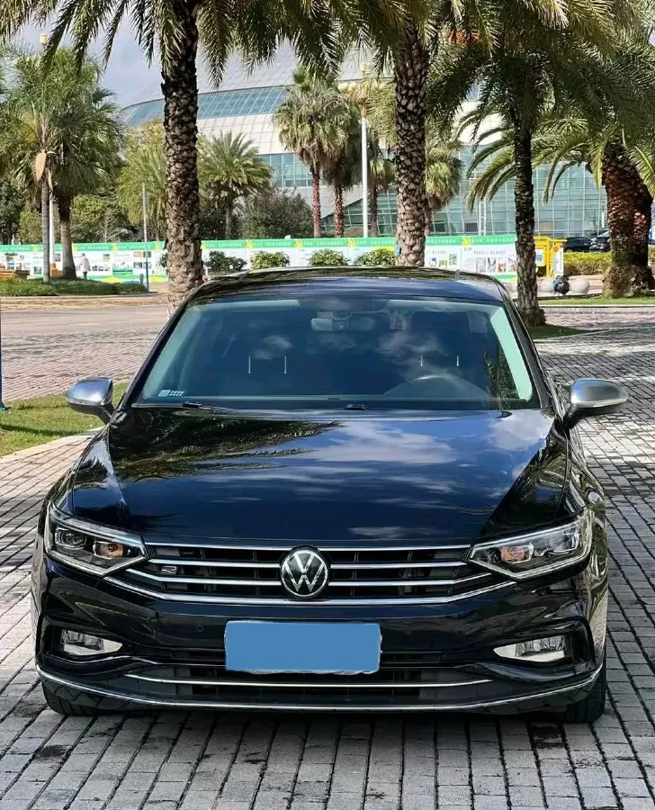 2020 Volkswagen Magotan 2.0T 186HP L4 7DCT,autocango,china used car exporter,china ev exporter,chinese used car exporter,chinese used ev exporter