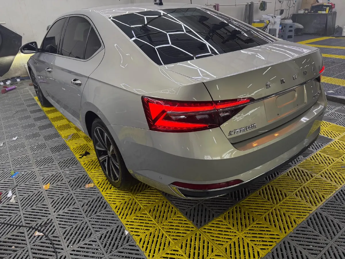 2022 Skoda Superb 1.4T 150HP L4 7DCT,autocango,china used car exporter,china ev exporter,chinese used car exporter,chinese used ev exporter
