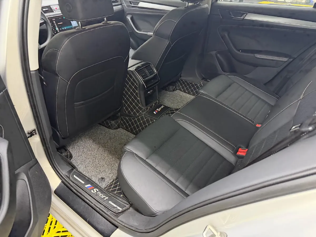 2022 Skoda Superb 1.4T 150HP L4 7DCT,autocango,china used car exporter,china ev exporter,chinese used car exporter,chinese used ev exporter