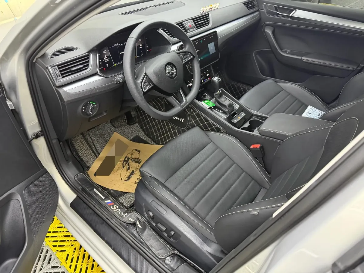 2022 Skoda Superb 1.4T 150HP L4 7DCT,autocango,china used car exporter,china ev exporter,chinese used car exporter,chinese used ev exporter