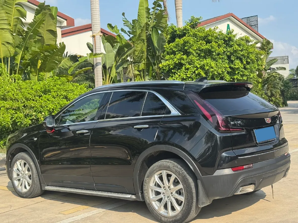 2021 Cadillac XT4 2.0T 237HP L4 9AT,autocango,china used car exporter,china ev exporter,chinese used car exporter,chinese used ev exporter