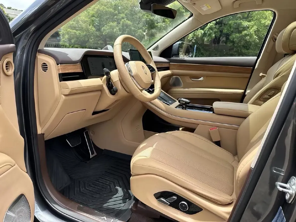 2024 AITO AITO M7 1.5T 152HP L4 REEV 40KWH,autocango,china used car exporter,china ev exporter,chinese used car exporter,chinese used ev exporter