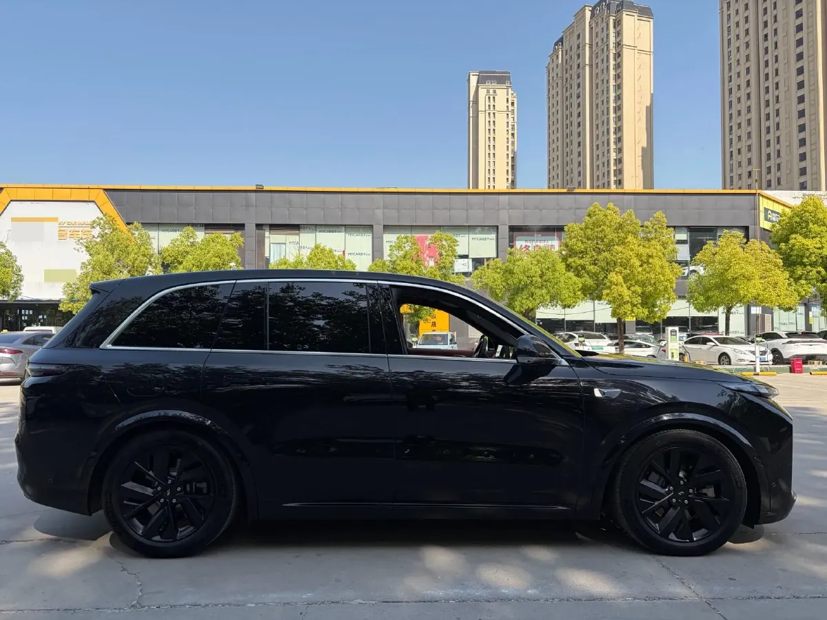 2023 Li L8 Range Extended 154HP REEV 40.9KWH,autocango,china used car exporter,china ev exporter,chinese used car exporter,chinese used ev exporter