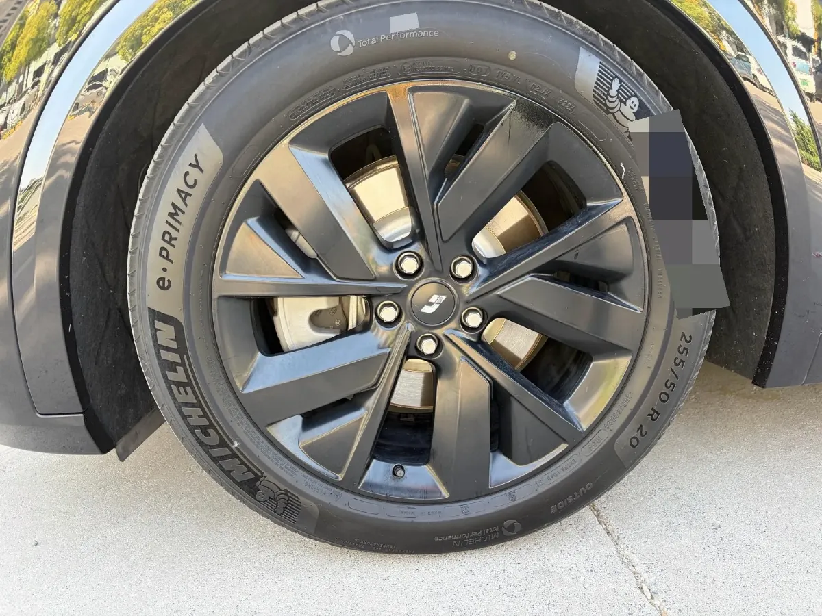 2023 Li L8 Range Extended 154HP REEV 40.9KWH,autocango,china used car exporter,china ev exporter,chinese used car exporter,chinese used ev exporter