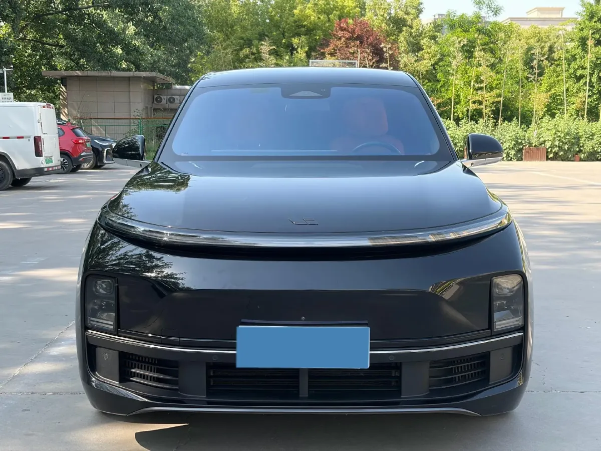 2023 Li L8 Range Extended 154HP REEV 40.9KWH,autocango,china used car exporter,china ev exporter,chinese used car exporter,chinese used ev exporter