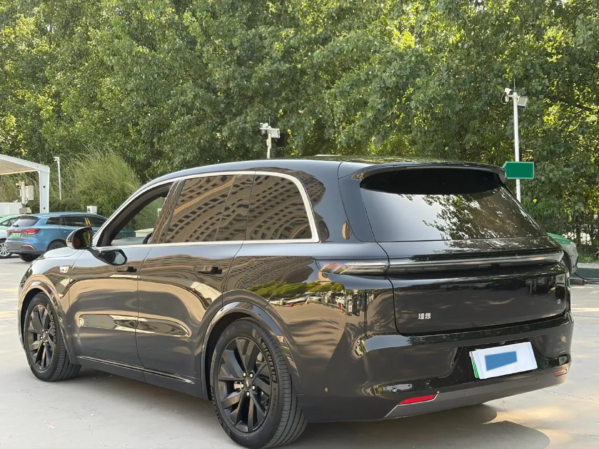 2023 Li L8 Range Extended 154HP REEV 40.9KWH,autocango,china used car exporter,china ev exporter,chinese used car exporter,chinese used ev exporter