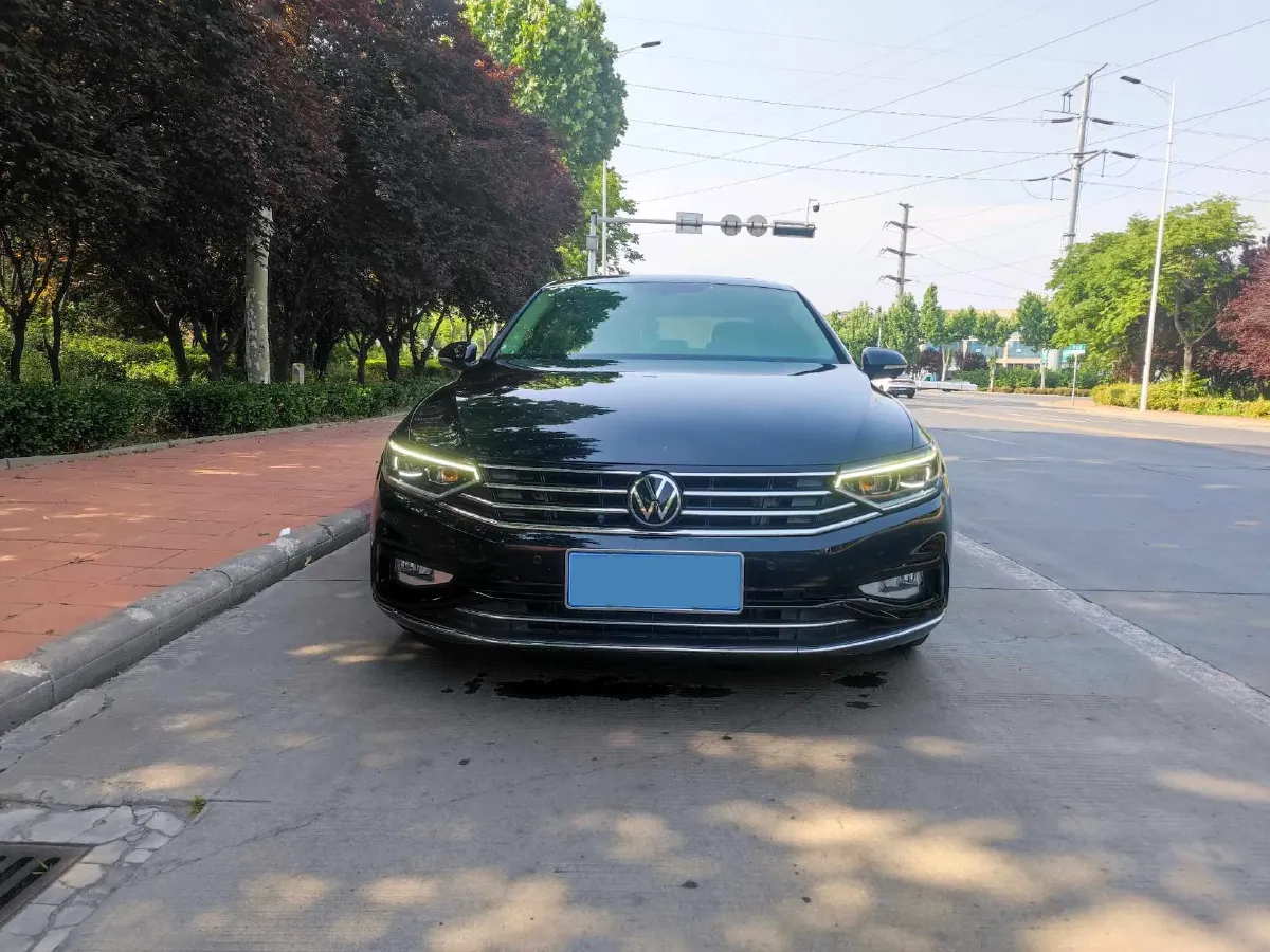 2020 Volkswagen Magotan 2.0T 186HP L4 7DCT,autocango,china used car exporter,china ev exporter,chinese used car exporter,chinese used ev exporter