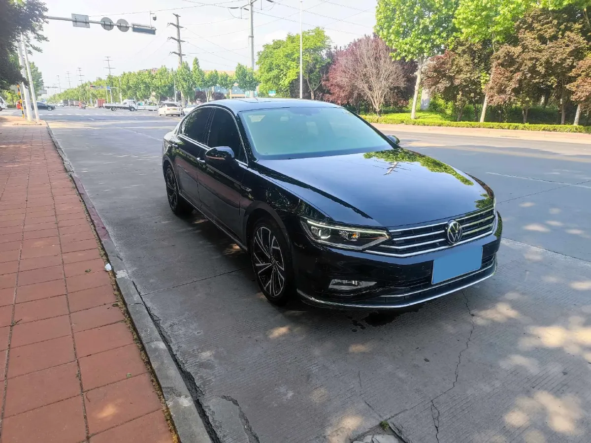2020 Volkswagen Magotan 2.0T 186HP L4 7DCT,autocango,china used car exporter,china ev exporter,chinese used car exporter,chinese used ev exporter