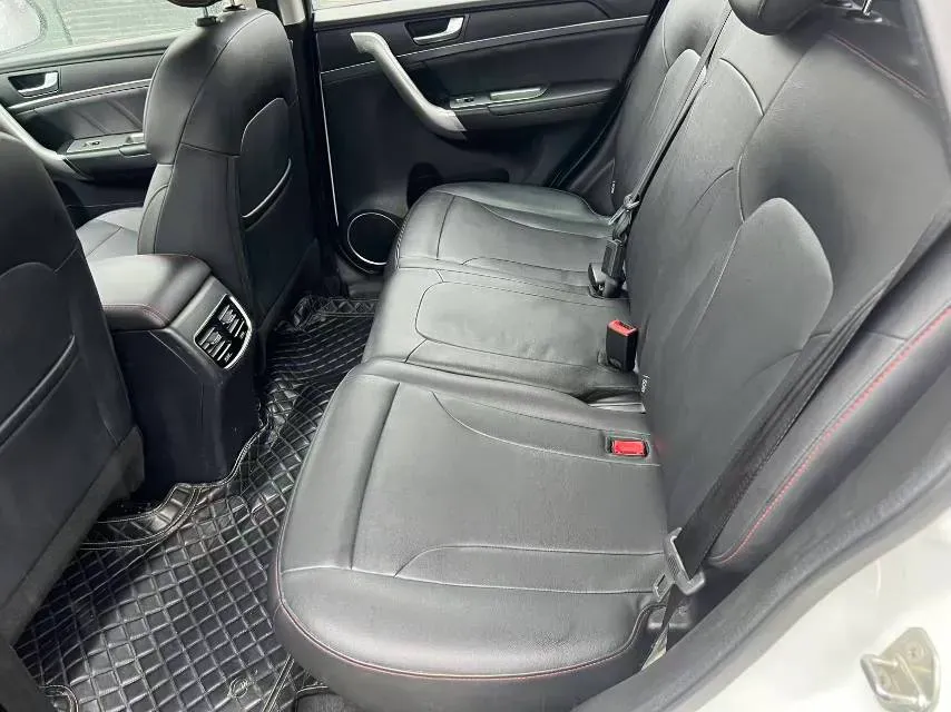2019 Haval M6 1.5T 150HP L4 7DCT,autocango,china used car exporter,china ev exporter,chinese used car exporter,chinese used ev exporter