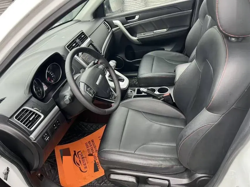 2019 Haval M6 1.5T 150HP L4 7DCT,autocango,china used car exporter,china ev exporter,chinese used car exporter,chinese used ev exporter