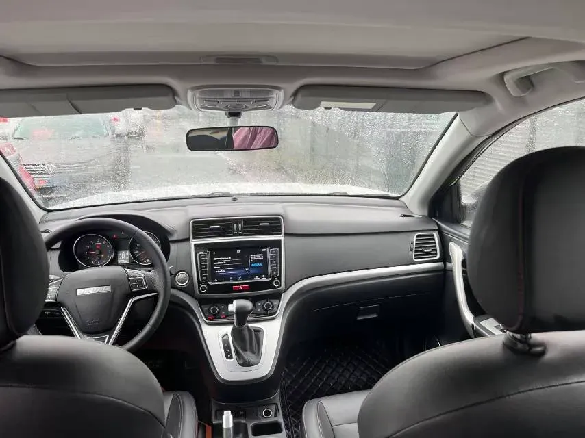 2019 Haval M6 1.5T 150HP L4 7DCT,autocango,china used car exporter,china ev exporter,chinese used car exporter,chinese used ev exporter