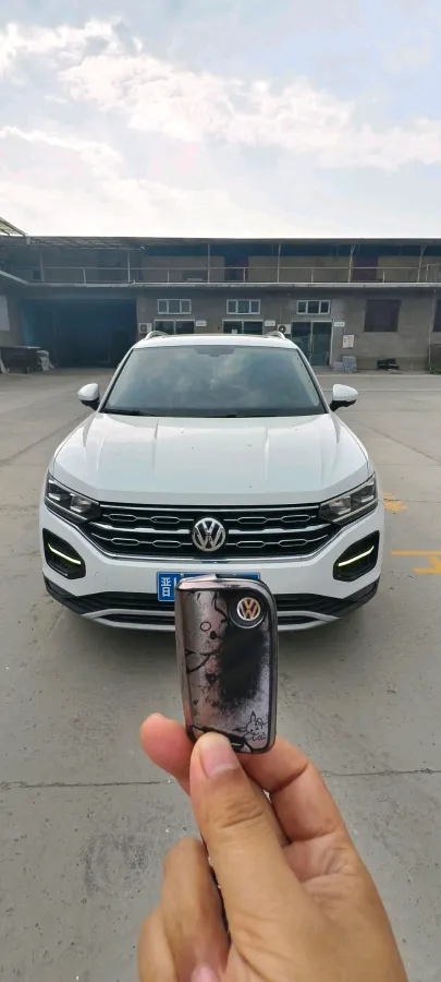 2019 Jeep Cherokee 2.0T 234HP L4 9AT,autocango,china used car exporter,china ev exporter,chinese used car exporter,chinese used ev exporter