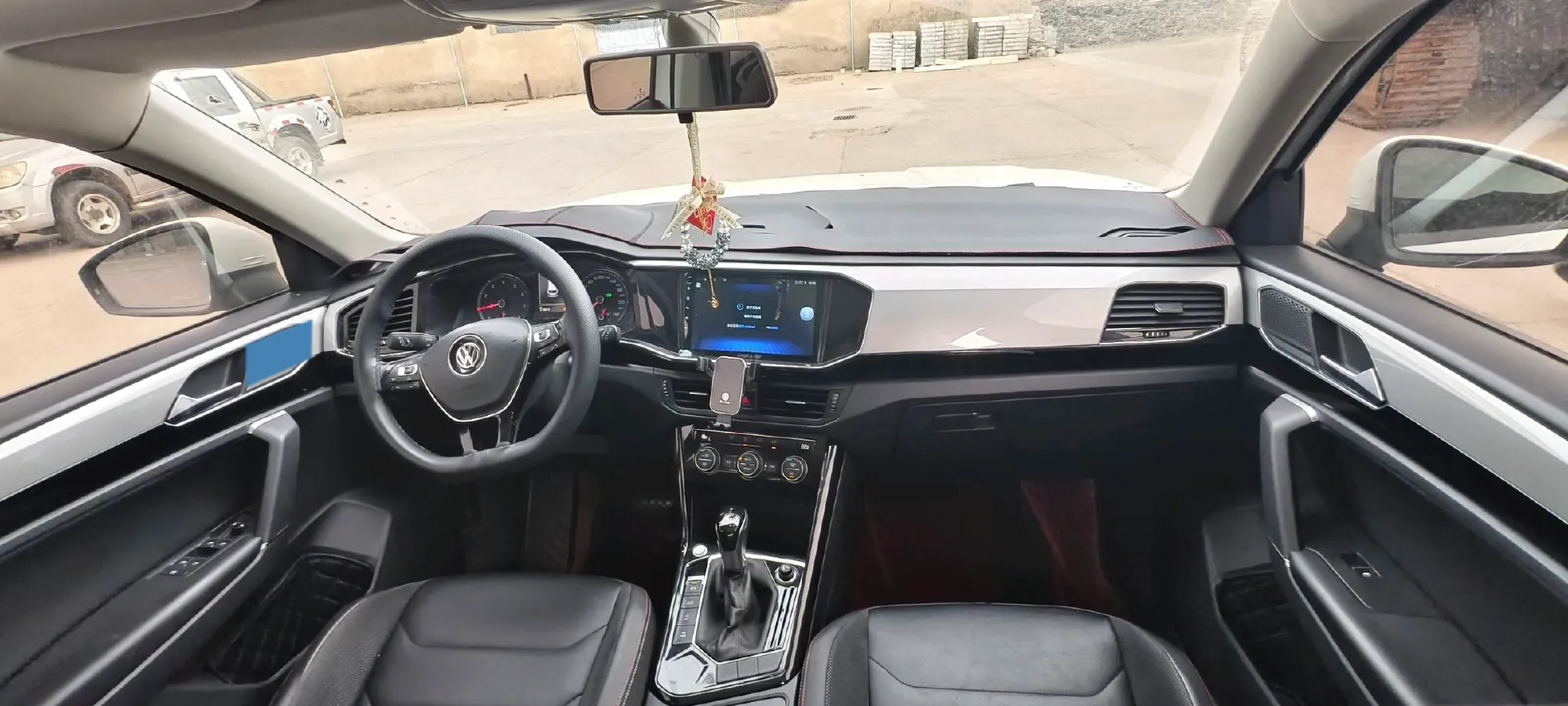 2019 Jeep Cherokee 2.0T 234HP L4 9AT,autocango,china used car exporter,china ev exporter,chinese used car exporter,chinese used ev exporter