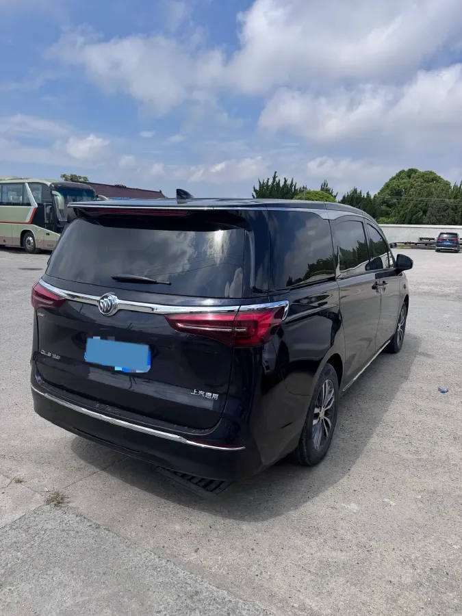 2022 Buick GL8 2.0T 237HP L4 9AT,autocango,china used car exporter,china ev exporter,chinese used car exporter,chinese used ev exporter