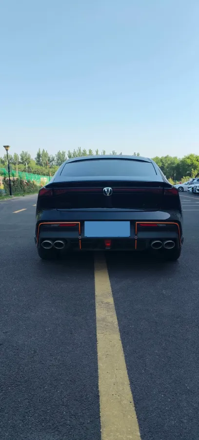 2024 ChangAn UNI-V 2.0T 233HP L4 8AT,autocango,china used car exporter,china ev exporter,chinese used car exporter,chinese used ev exporter