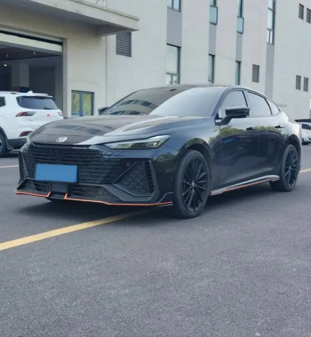2024 ChangAn UNI-V 2.0T 233HP L4 8AT,autocango,china used car exporter,china ev exporter,chinese used car exporter,chinese used ev exporter