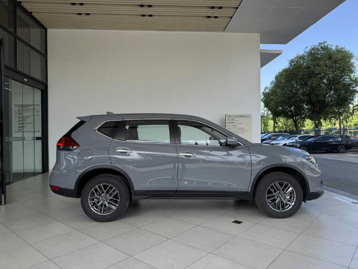 2025 Nissan X-Trail 2.0L 151HP L4 CVT,autocango,china used car exporter,china ev exporter,chinese used car exporter,chinese used ev exporter