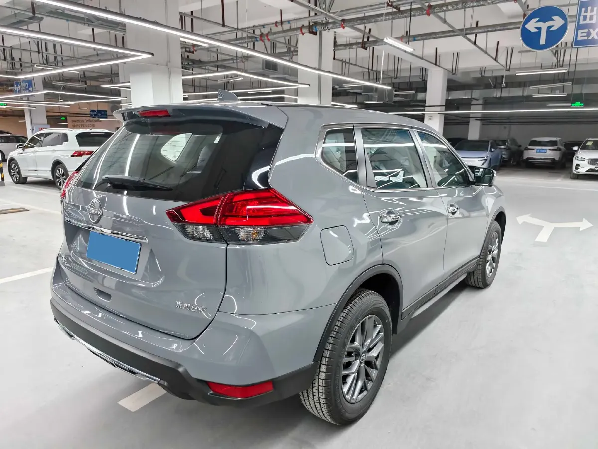 2025 Nissan X-Trail 2.0L 151HP L4 CVT,autocango,china used car exporter,china ev exporter,chinese used car exporter,chinese used ev exporter