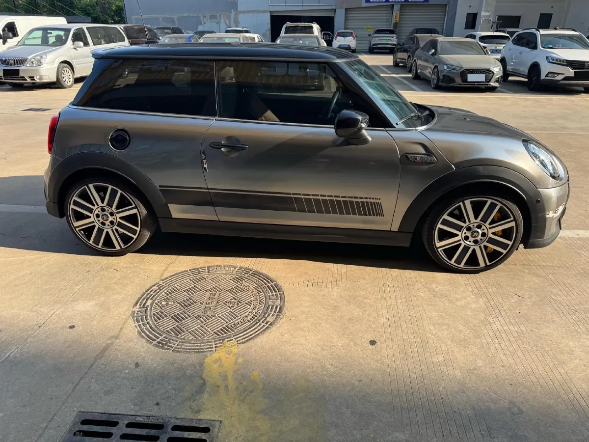2023 MINI MINI 2.0T 178HP L4 7DCT,autocango,china used car exporter,china ev exporter,chinese used car exporter,chinese used ev exporter